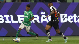 Estêvão fez exames e faltam apenas as assinaturas para finalizar venda ao Chelsea - Cesar Greco/Palmeiras/by Canon
