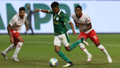 Estêvão desequilibra de novo, serve Veiga para abrir o placar e quase faz um golaço - Crédito: Cesar Greco/Palmeiras/by Canon