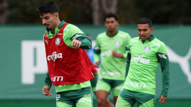 Flaco López elogia habilidade de Raphael Veiga e facilidade de encontrá-lo em campo para fazer as assistências - Crédito: Cesar Greco/Palmeiras/by Canon