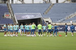 Jogadores treinam no Camping World Stadium, em Orlando, campo do amistoso contra os Estados Unidos - Créditos: Rafael Ribeiro/CBF