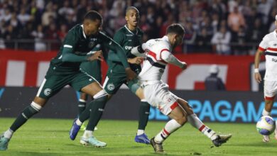 São Paulo jogou melhor que o Goiás, e saiu na frente na disputa pela vaga nas quartas de final da Copa do Brasil - Crédito: Rubens Chiri e Paulo Pinto/Saopaulofc