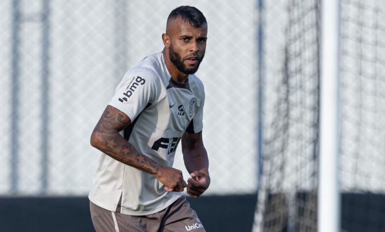 Elenco treina com foco na vitória para se distanciar da lanterna do Brasileirão - Crédito: Rodrigo Coca/Agência Corinthians