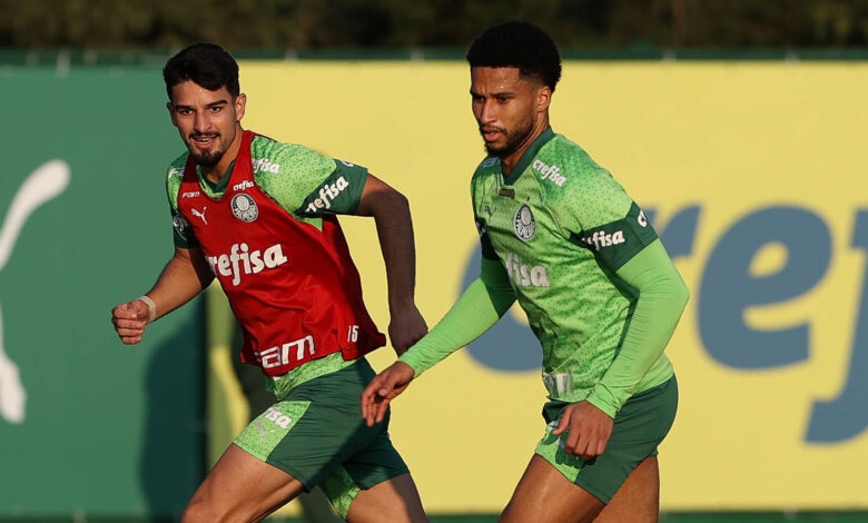 Flaco López e Murilo (à direita) durante treinamento na Academia de Futebol - Crédito: Cesar Greco/Palmeiras/by Canon