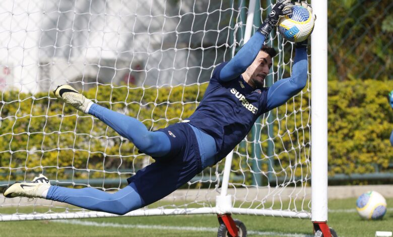 Goleiro Rafael retornou da Seleção e assumiu a titularidade do Tricolor Paulista - Crédito: Rubens Chiri / saopaulofc.net