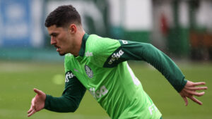 Rômulo já treina com elenco após se recuperar de lesão - Crédito: Cesar Greco/Palmeiras/by Canon