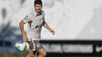 Além dos problemas extra-campo, o Timão tem que lidar com lesões e desfalques por terceiro cartão amarelo e jogadores que pediram desligamento - Crédito: Rodrigo Coca/Agência Corinthians