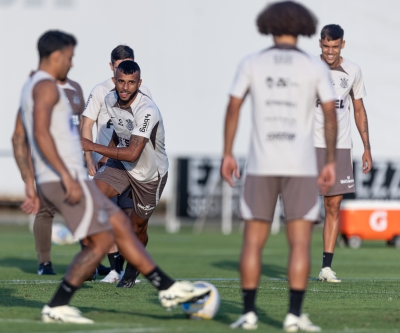Elenco treina forte para buscar mais três pontos contra o Galo em Belo Horizonte - Crédito: Rodrigo Coca/Agência Corinthians