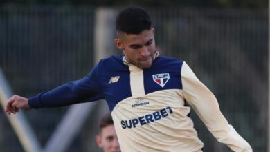 Elenco finalizou treinamento na Ciudad Deportiva LS, nas imediações de Montevidéu - Crédito: saopaulofc.net