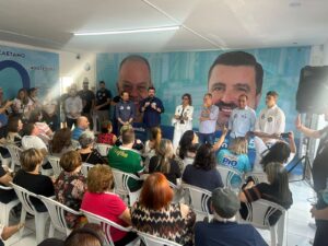 Com comitê lotado, Leandro, Pio, Regina, Tite, Auricchio e Thiago Auricchio participaram da inauguração