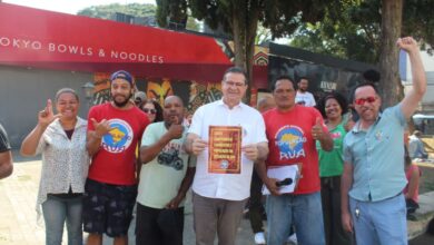 Luiz Fernando ouviu as aflições e necessidades dos moradores em situação de rua na Praça Santa Filomena
