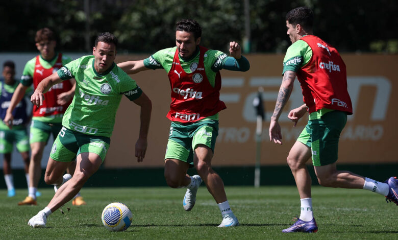 Elenco treinou atividades defensivas e ofensivas com foco no duelo com o Athletico-PR - Crédito: Cesar Greco/Palmeiras/by Canon