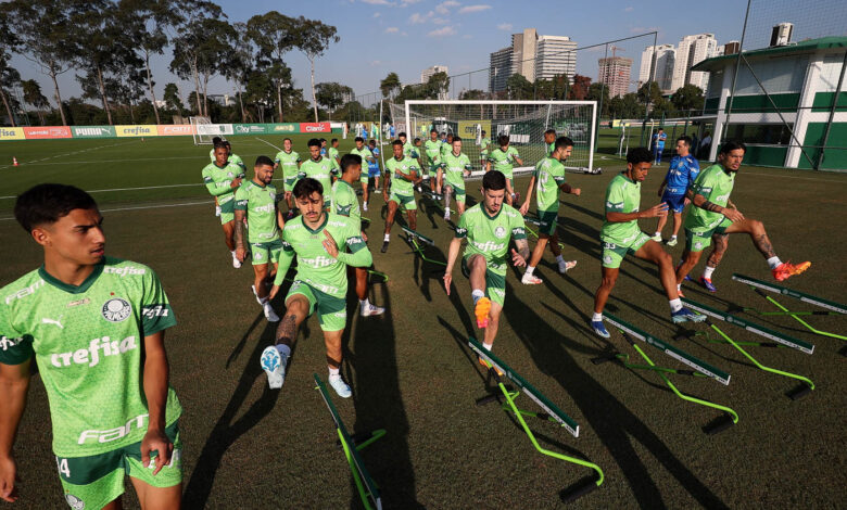Elenco completo treina, mas titulares devem ser poupados pensando na Copa do Brasil - Crédito: Cesar Greco/Palmeiras/by Canon