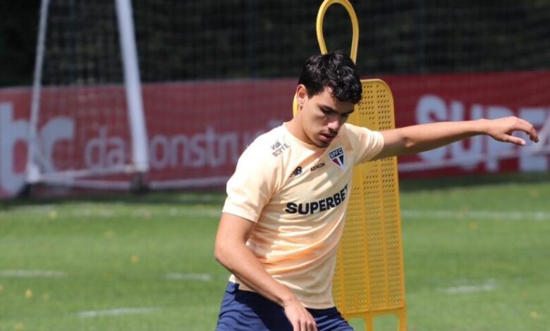 Elenco tem mais um treino hoje (27) em preparação para encarar o Atlético-MG amanhã (28) - Crédito: por São Paulo Futebol Clube