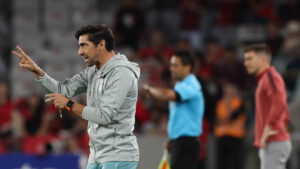 Abel ganha duas semanas de folga para treinar e esvaziar o DM - Crédito: Cesar Greco/Palmeiras/by Canon