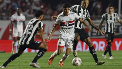 Time paulista tentou até o final, quando empatou, mas não conseguiu passar pelos pênaltis e se despede da competição continental - Crédito: Rubens Chiri, Paulo Pinto e Nilton Fukuda/Saopaulofc.net