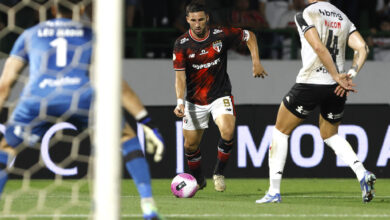 Calleri até tentou, mas contra o Vasco não conseguiu deixar seu gol - Crédito: Rubens Chiri / São Paulo FC