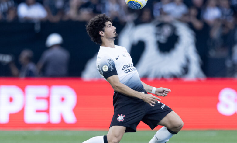 Zagueiro André Ramalho só deve retornar daqui três semanas, ou seja, no final do Nacional - Crédito: Rodrigo Coca / Ag.Corinthians
