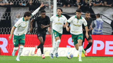 Elenco palmeirense se manteve no ataque por toda a partida, mas não conseguiu converter a ofensividade em gols - Crédito: Cesar Greco/Palmeiras/by Canon)