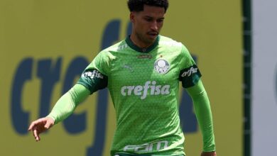 O zagueiro Murilo iniciou o processo de transição física, mas não deve ser relacionado para o Derby - Crédito: Cesar Greco/Palmeiras/by Canon