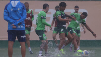 Debaixo de muita chuva, elenco treina e Abel pode entrar com novidades contra o Grêmio - Crédito: Cesar Greco/Palmeiras/by Canon