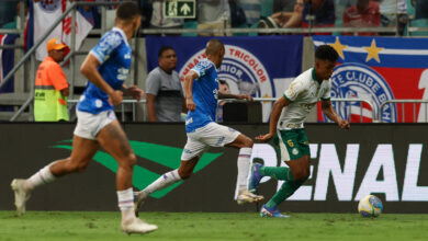 Vanderlan fez o cruzamento para o gol de cabeceio de Flaco López, que virou o jogo contra o Bahia - Crédito: Cesar Greco/Palmeiras/by Canon