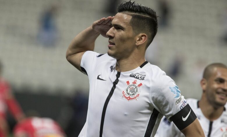 Zagueiro Balbuena é o pivô que fez a Fifa punir o clube paulista por dívida de R$ 6,9 milhões - Crédito: Daniel Augusto Jr/Ag. Corinthians