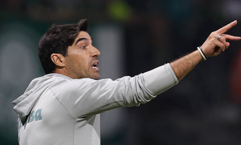 Abel Ferreira vai estudar o que fazer com os atletas que retornam de empréstimo, mas muito provável que nenhum seja aproveitado - Crédito: Cesar Greco/Palmeiras/by Canon