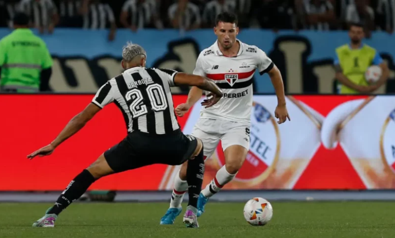 Botafogo precisa da vitória para sagrar-se campeão, mas São Paulo pode dificultar a vida do alvinegro por dívida antiga - Crédito: Rubens Chiri / São Paulo FC