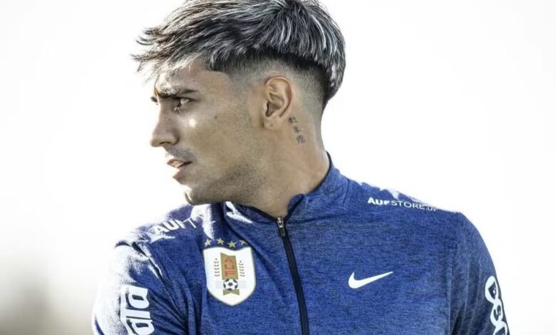 Faltam somente exames para anunciar o meia Facundo Torres, que terá vínculo de cinco temporadas - Crédito: Confederação do Uruguai
