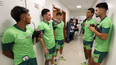 Os jogadores Facundo Torres, Anibal Moreno, Agustín Giay, Richard Ríos e Flaco López, da esq. p/ dir., durante a reapresentação na Academia de Futebol - Crédito: Cesar Greco/Palmeiras/by Canon