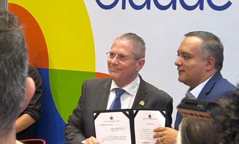 Médico Jean Gorinchteyn, ao lado do prefeito Marcelo Lima, é o novo Secretário de Saúde de São Bernardo