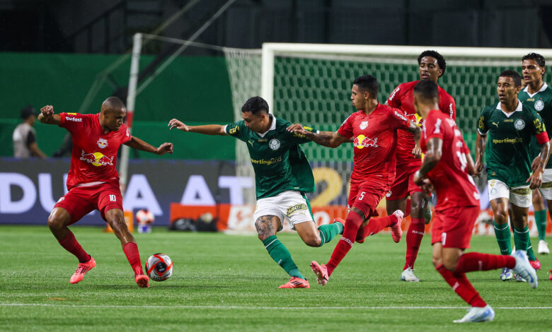 Com pouca criatividade em um jogo sem muitas emoções, Palmeiras e Bragantino não saíram do empate em 0 a 0 - Crédito: Fabio Menotti/Palmeiras/by Canon