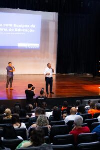 Educação