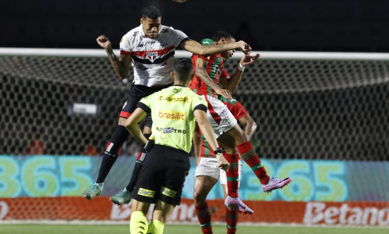Com gols de André Silva e Ryan Francisco, Tricolor foi melhor e virou para cima da Lusa - Crédito: Rubens Chiri/Saopaulofc.net